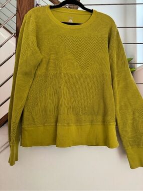 Vintage Women’s Nike ACG Crewneck Textured - chartreuse Green large